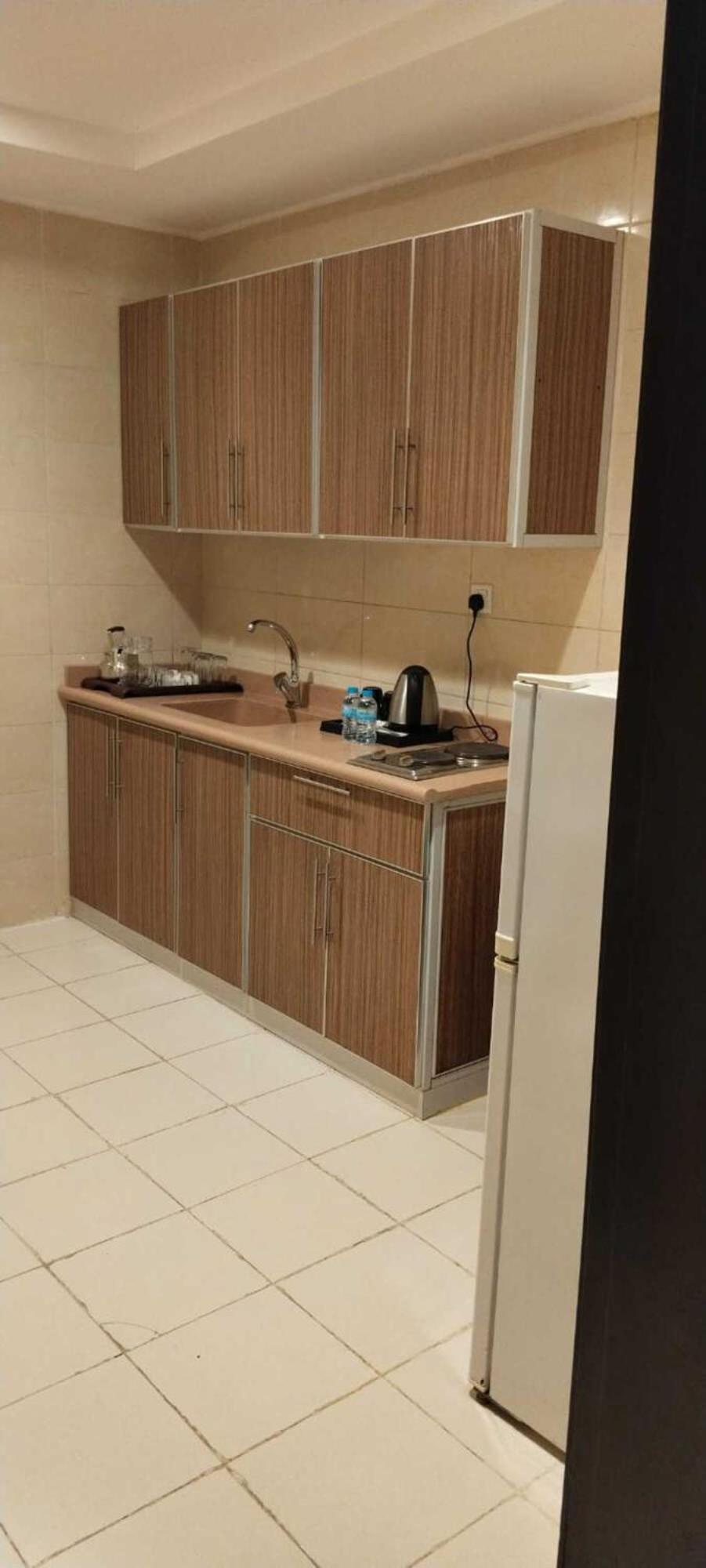همم للوحدات السكنية - الرحيلي Jeddah Al Kura Exterior foto